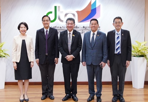 ภูมิธรรม มอบนโยบายกรมเจรจาฯ ลุยถก FTA เปิดทางสะดวกสินค้า บริการ ดึงลงทุน