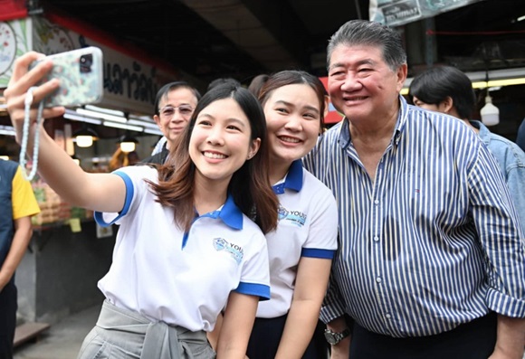 ประชาชน พ่อค้าแม่ค้า ดีใจได้เงินดิจิทัล วอลเล็ต ภูมิธรรม ย้ำกระตุ้นเศรษฐกิจครั้งใหญ่     