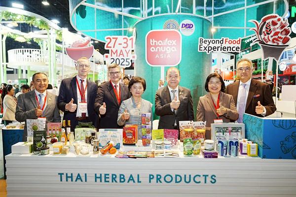 กรมพัฒน์ นำผู้ประกอบการสมุนไพรไทย โชว์งาน THAIFEX ดันเปิดตัวสู่ตลาดโลก