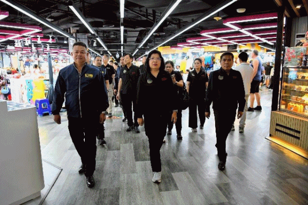 กรมทรัพย์สินทางปัญญา ผนึกกำลัง บก.ปอศ. บุกตรวจการจำหน่ายสินค้าละเมิดทรัพย์สินทางปัญญากลางกรุงฯ