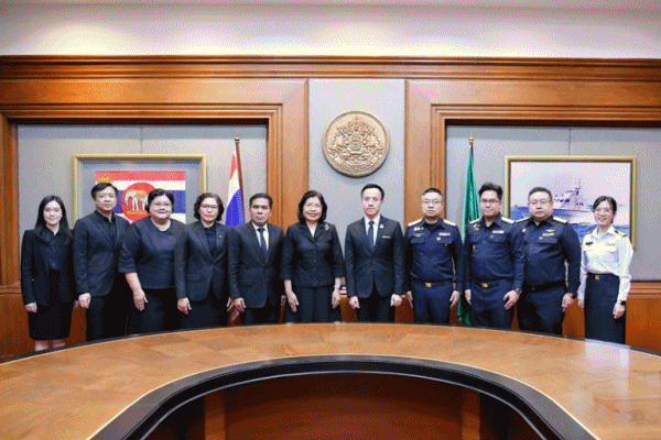 พาณิชย์ ผนึกกำลังกรมศุลกากร สกัดสินค้าละเมิดทรัพย์สินทางปัญญาทะลักเข้าไทย