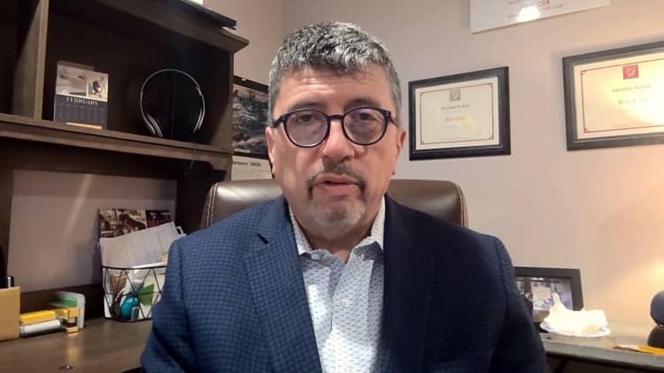 Trump announces new 10% global tariff after raging over Supreme Court loss