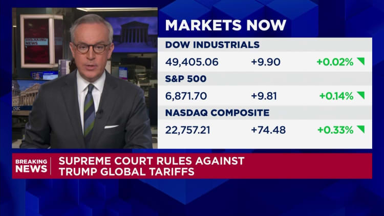 Supreme Court strikes down Trump tariffs, rebuking president&rsquo;s signature economic policy