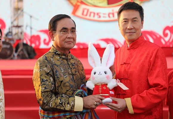 พล.อ.ประยุทธ์ เปิดงานตรุษจีนราชบุรี พร้อมกล่าวภาษาจีนอวยพรตรุษจีนแก่ประชาชนจีนและไทย