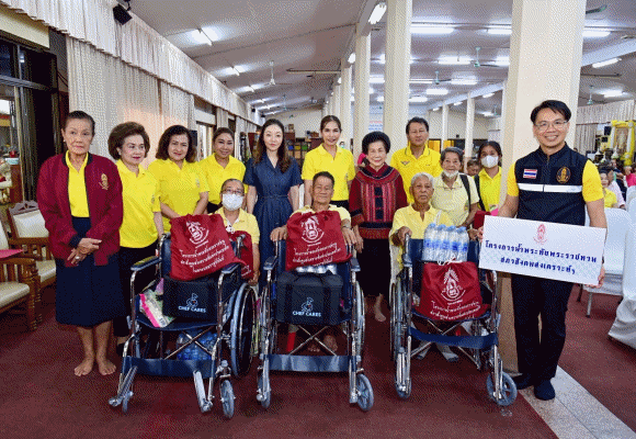 ‘มาริษา เจียรวนนท์’ นำทีมเชฟแคร์ส Chef Cares ผนึกสภาสังคมสงเคราะห์ บริจาคอาหาร–รถเข็นผู้ป่วยวัดยางพระอารามหลวง