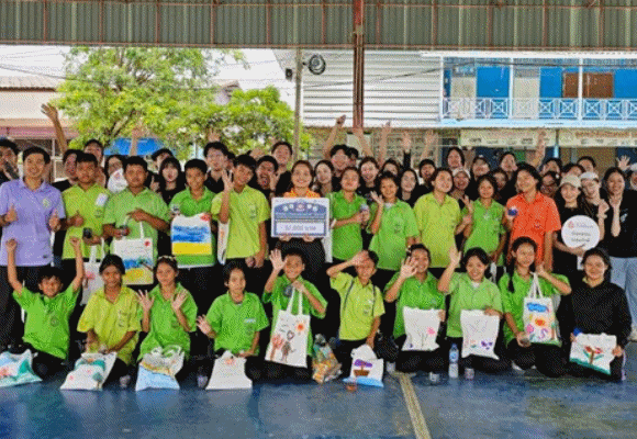 BLS Intern Camp ปีที่ 23 จัดกิจกรรม CSR ‘บัวบาน’ สอนน้องออม เสริมจินตนาการ แต้มรอยยิ้ม