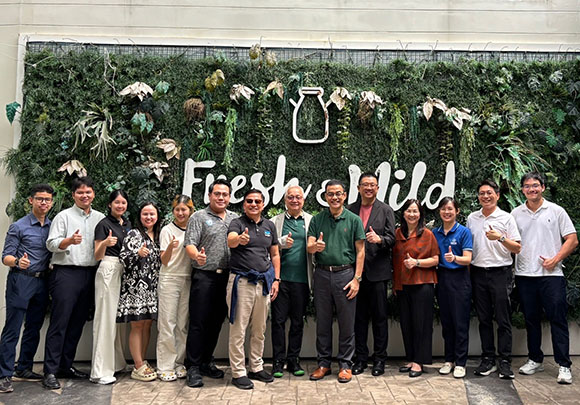 APM พร้อมด้วย McPeeKay Consulting Group (Singapore) เข้าเยี่ยมชม บจก.เชียงใหม่เฟรชมิลค์