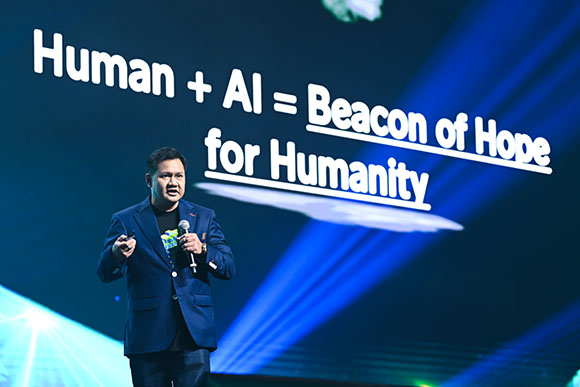 KBTG Techtopia ปี 3 เปิดประตูสู่อนาคตมนุษยชาติ ตอกย้ำว่ามนุษย์และ AI เมื่อผนวกกำลังกัน คือแสงสว่างของโลกยุคใหม่