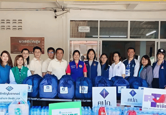 วิริยะประกันภัย ร่วมสู้ภัยน้ำท่วมภาคเหนือ นำถุงยังชีพช่วยเหลือประชาชน จ.อุตรดิตถ์