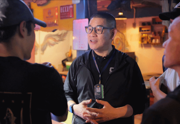 AIS 3BB FIBRE 3 &ndash; JAS เอาจริง ร่วมมือตำรวจ ลงพื้นที่ตรวจ-เตือน-ปรับจริง ร้านค้าย่านสุขุมวิท ที่ฉายฟุตบอลพรีเมียร์ลีกแบบผิดลิขสิทธิ์