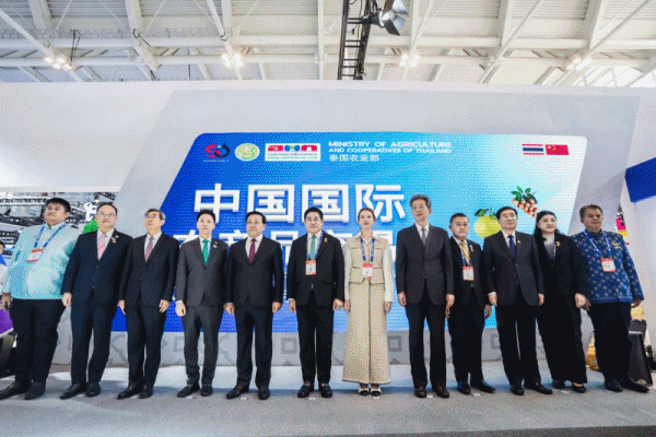 ผลไม้ไทยฟีเวอร์ ในงาน CATF ที่จีน รมว.ธรรมนัส ยกขบวนสินค้าเกษตรลุยแดนมังกร สร้างโอกาสเกษตรกรไทยทำเงิน ต่อยอดสินค้าพรีเมี่ยม