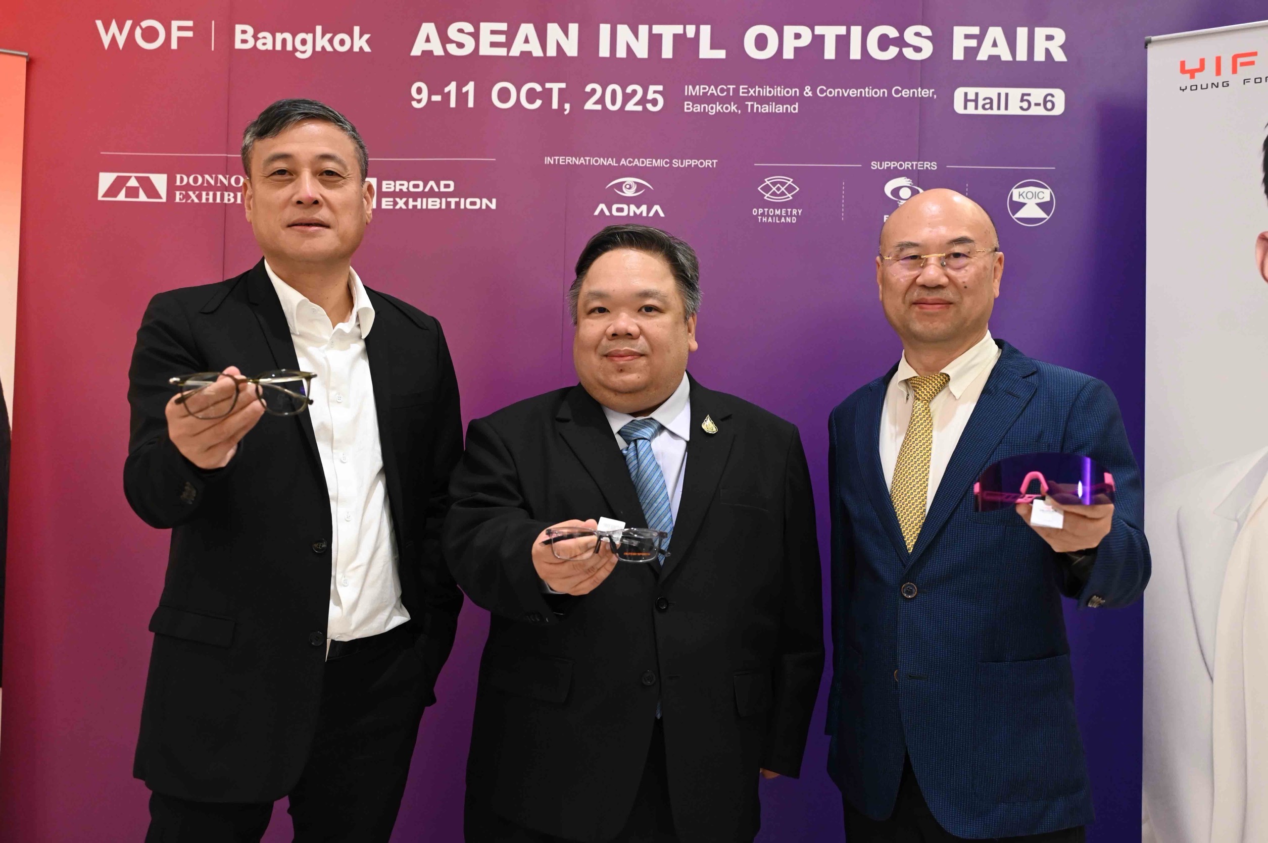ASEAN Int’l Optics Fair เตรียมเปิดฉาก 9-11 ต.ค.นี้ ต่อยอดอุตสาหกรรมแว่นตาและสายตาครบครันที่สุดในอาเซียน  เตรียมปักหมุดครั้งแรกในประเทศไทย ASEAN Int’l Optics Fair งานแสดงสินค้าและสัมมนาระดับนานาชาติด้านแว่นตาและสายตาที่ครบวงจรที่สุดในภูมิภาคอาเซียน โดยรวบร