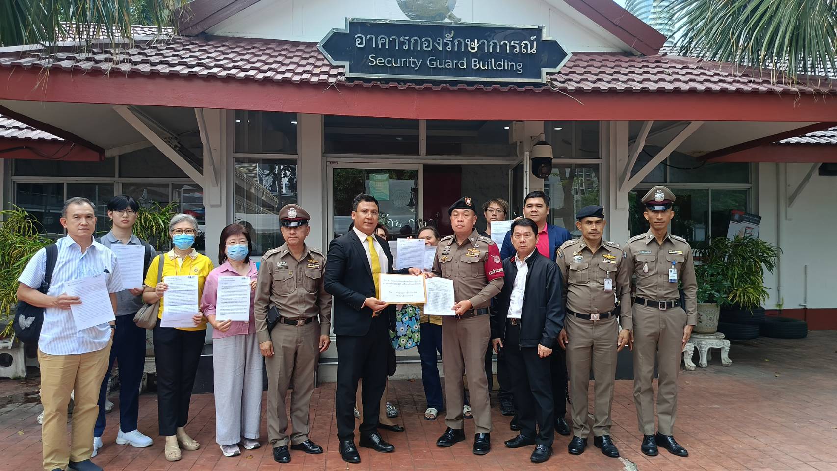 นักลงทุนรายย่อยรวมตัวยื่นผบ.ตร. เร่งติดตามคดี ACAP ไม่จ่ายหนี้