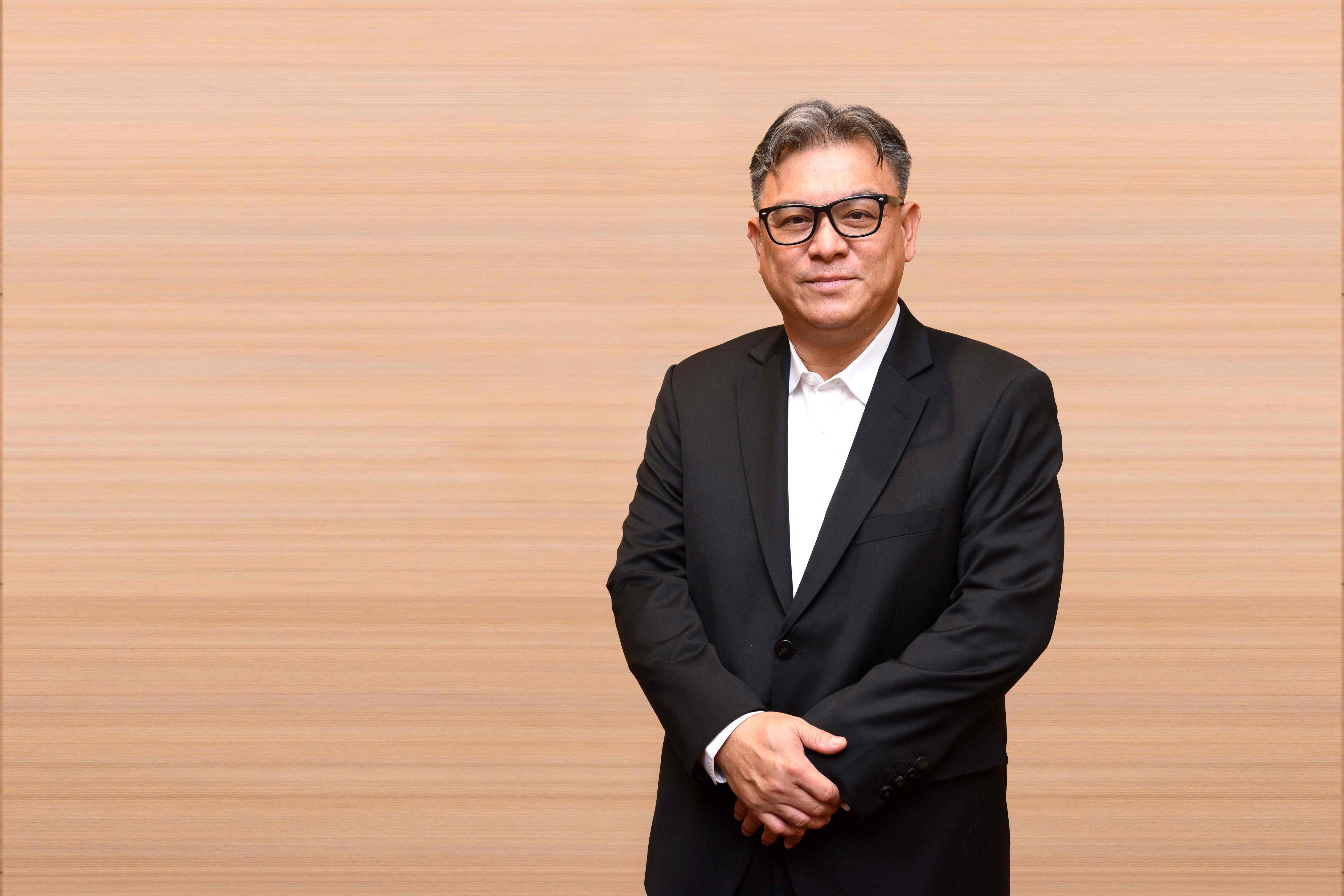 3. คุณสุนทร สุวรรณเจตต์ DRT