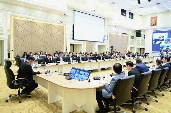 ภูมิธรรม เคาะตั้งคณะอนุกรรมการ 4 ชุด ขับเคลื่อนการค้าและลงทุนชายแดน