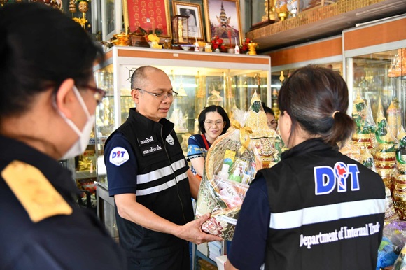 กรมการค้าภายใน ผนึก สคบ. ตรวจร้านขายสังฆทาน ไทยธรรม ป้องเอาเปรียบผู้บริโภค