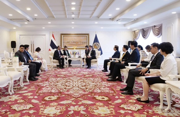 ภูมิธรรม ถกทูตอินเดีย ขอเร่งรัดออกใบอนุญาตนำเข้า ใบรับรองสินค้า ชวนลงทุน EEC