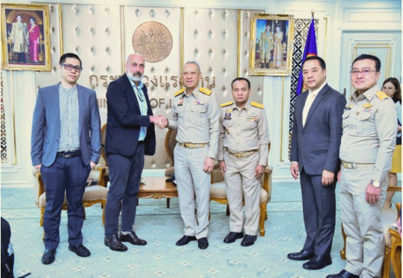 รมว.แรงงาน 'พิพัฒน์'ต้อนรับ โซลิดาริตี้ เซ็นเตอร์ หารือร่วมปกป้องพัฒนาแรงงานไทย