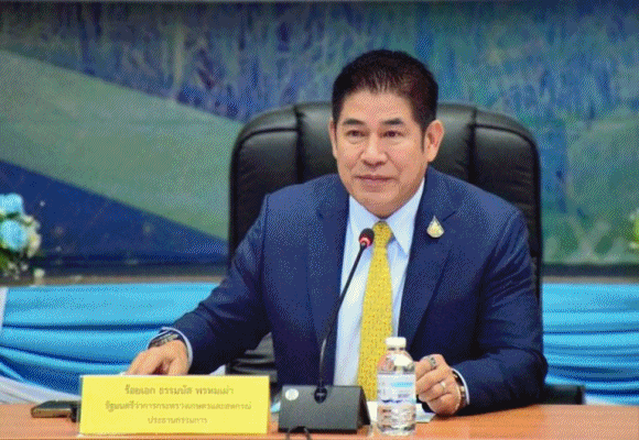 ประมงพื้นบ้าน 12,000 ลำ เฮลั่น ! หลัง...ธรรมนัส ไฟเขียว เร่งนำเรือประมงพื้นบ้านเข้าระบบ เพื่อยกระดับคุณภาพชีวิตทำประมงได้อย่างถูกกฎหมายและได้รับสิทธิ์คุ้มครองจากทางภาครัฐ