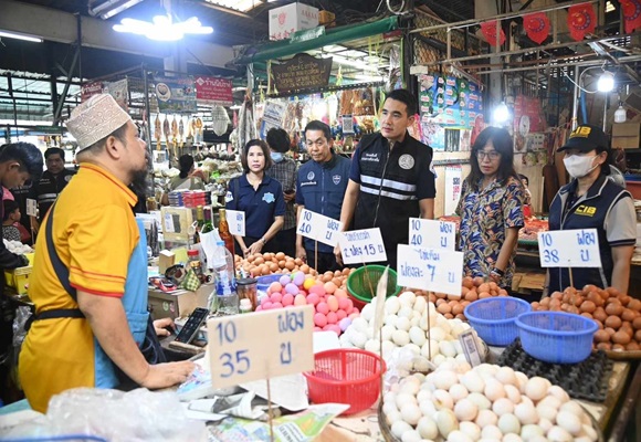 พาณิชย์ ตรวจตลาด พบจับจ่ายคึกคัก สินค้าราคาทรงตัว ข่าวดีผู้บริโภครับสงกรานต์