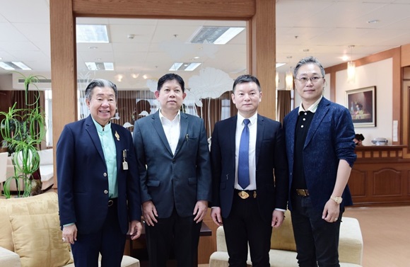 กรมการค้าต่างประเทศให้การต้อนรับองค์กรอิสระด้านการจัดซื้อสินค้าผลไม้แห่งสาธารณรัฐประชาชนจีน พร้อมช่วยประสานจัดหาทุเรียนไทยตามความต้องการของตลาดจีน  นายรณรงค์ พูลพิพัฒน์ อธิบดีกรมการค้า