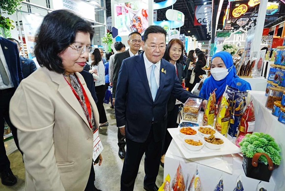 พาณิชย์ นำสมุนไพรไทย โชว์งาน THAIFEX หวังช่วยเปิดตลาดทั้งในและต่างประเทศ