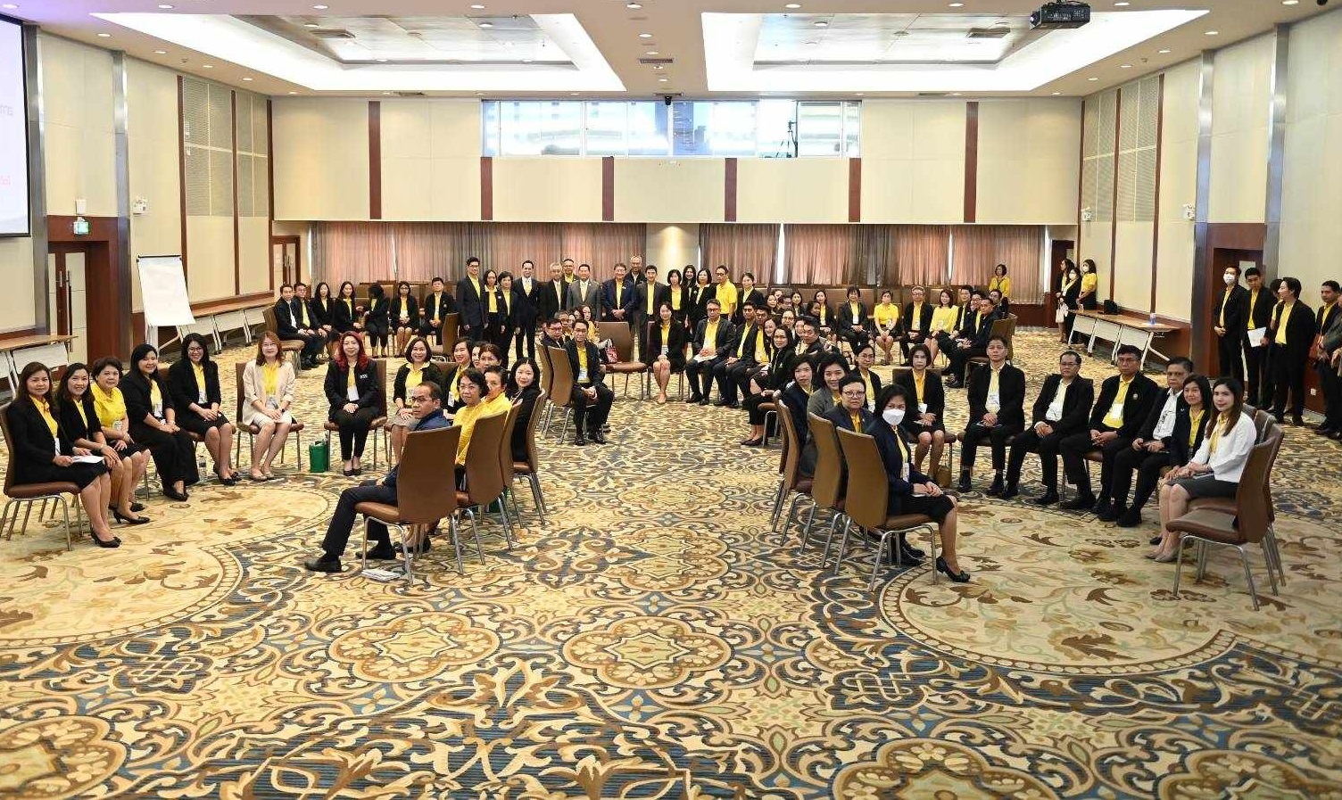 ภูมิธรรม มอบนโยบาย 81 ผอ. เป็นโซ่ข้อกลาง ประสานคนรุ่นใหม่-ผู้บริหารขับเคลื่อนงาน