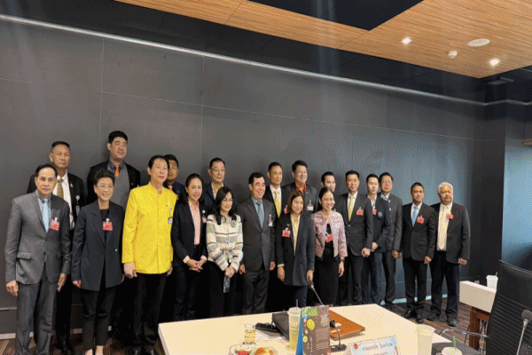 นักท่องเที่ยวจีน