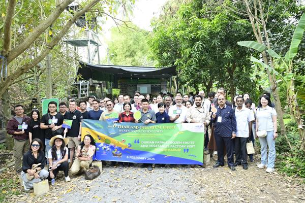 พาณิชย์ นำผู้นำเข้าจากทั่วโลก ชมสวนทุเรียน โรงงานแปรรูป สร้างความเชื่อมั่นผลไม้ไทย