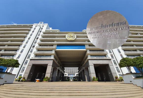 พาณิชย์ นัดถกรัฐ-เอกชน ระดมสมองสกัดทุนต่างชาติกินรวบ นำเข้า ขาย และส่งสินค้าเอง     