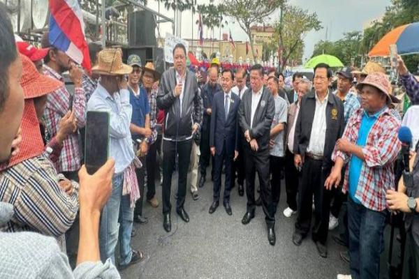 สุชาติ รับม๊อบชาวนาบุกทำเนียบ ขอให้ชาวนารอผล ย้ำ นายกฯ อิ๊ง สั่งการทุกหน่วยเร่งหาทางออก