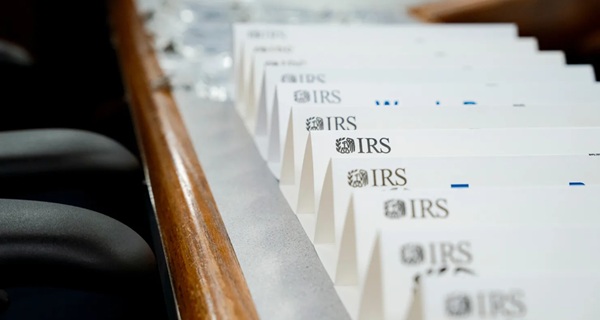 IRS will lay off thousands of probationary workers in the middle of tax season