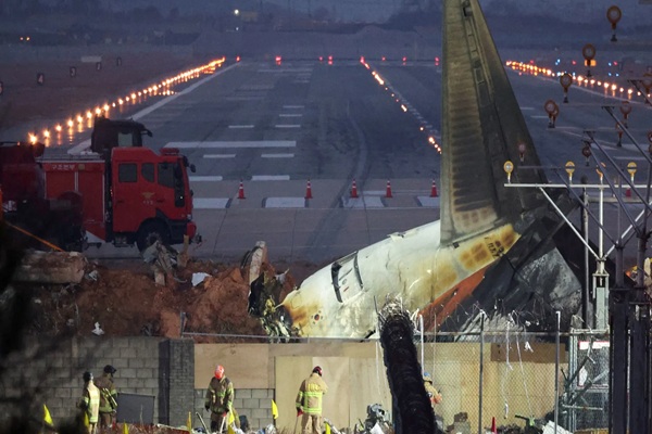 Jeju Air plane crash raises questions about concrete wall at the end of the runway
