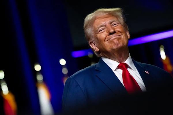Trump returns to world stage at Notre-Dame reopening in Paris