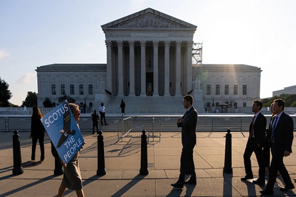 Supreme Court allows anti-money laundering law to take effect