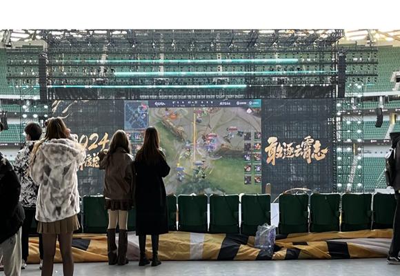 Women prefer to play mobile games. China’s Tencent sees an opportunity