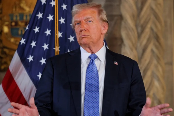 Trump lashes out at Biden, DEI efforts after D.C. plane crash