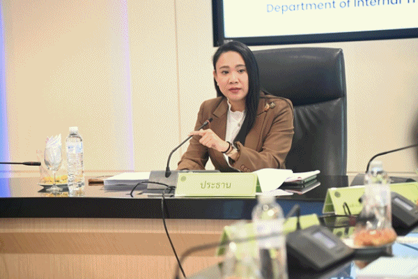 พาณิชย์ เร่งประสานสหกรณ์รับซื้อข้าวเหนียวเชียงรายต่อเนื่อง คุมเข้มรับซื้อห้ามกดราคา ระดมตรวจเครื่องชั่ง–วัดความชื้น พบเอาเปรียบเกษตรกรดำเนินคดีเด็ดขาด