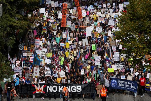 ผู้คนเข้าร่วมการประท้วง