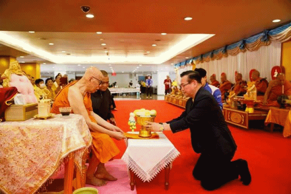 พลังบุญทิพย 9 เดือน 9 ปีที่ 16 ทิพย กรุ๊ป โฮลดิ้งส์ และ ทิพยประกันภัย นำคณะผู้ถือหุ้นร่วมสร้างบุญมหากุศล