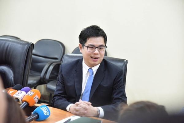 ฉันทวิชญ์ สั่งลุยรับมือภาษีสหรัฐฯ เร่ง FTA เกาหลีใต้ อียู แก้อุปสรรค SME