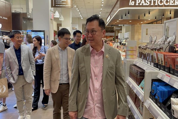 จตุพร สำรวจ Eataly นิวยอร์ก สั่งศึกษาใช้โมเดลนี้ เปิดร้านสินค้าไทยในต่างประเทศ