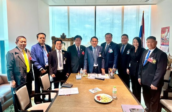 นายกสภท.เตรียมพร้อมงาน'เดิน–วิ่ง มินิมาราธอน 2025'นำคณะที่ปรึกษาเข้าพบท่าน ดร.ฉลาด ขามช่วง ที่จะให้เกียรติมาเป็นประธานในพิธีเปิด วันเสาร์ที่ 25 ต.ค.นี้ ที่จังหวัดร้อยเอ็ด