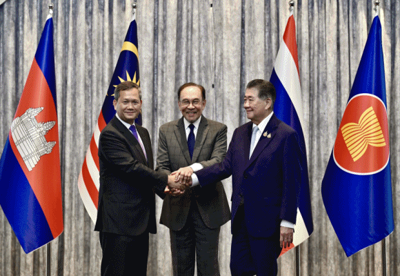 ไทย–กัมพูชา ตกลงหยุดยิงพร้อมกันเที่ยงคืนนี้ ! พร้อมจัดประชุมอย่างไม่เป็นทางการระหว่างแม่ทัพของทั้งสองประเทศเช้าวันพรุ่งนี้