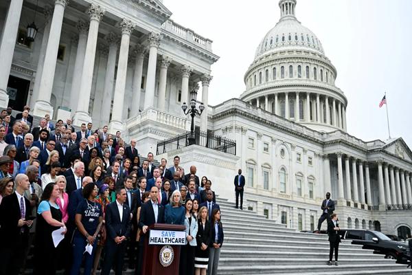 ฮาคีม เจฟฟรีส์ พรรคเดโมแครต