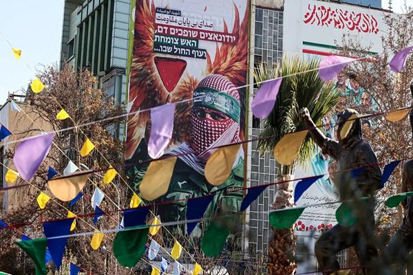 Trump says U.S. will intervene if Iran &lsquo;violently kills&rsquo; protestors