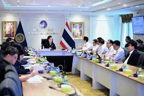 พาณิชย์-พลังงาน-คลัง ผนึกกำลังดูแลประชาชน รับมือราคาน้ำมันผันผวน เร่งลดผลกระทบค่าครองชีพอย่างใกล้ชิด