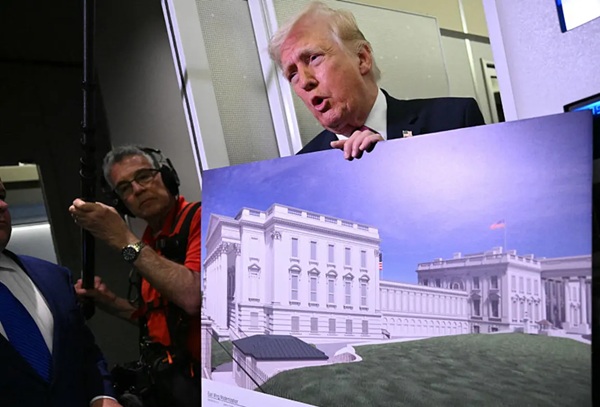Trump administration asks appeals court to pause order halting White House ballroom construction