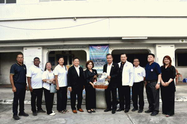 สภท. 60 ปี รวมน้ำใจช่วยอุทกภัยภาคใต้ จัดซื้อถุงยังชีพและของใช้จำเป็นช่วยผู้ประสบภัยน้ำท่วม
