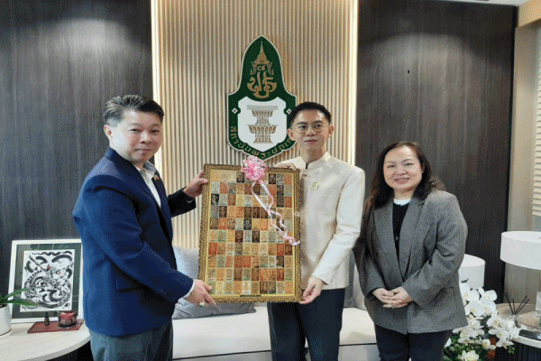 สมาคมผู้สื่อข่าวไทย-จีน แสดงความยินดี เลขาฯพระปกเกล้า ในโอกาสเข้ารับตำแหน่งพร้อมทั้งอวยพรปีใหม่